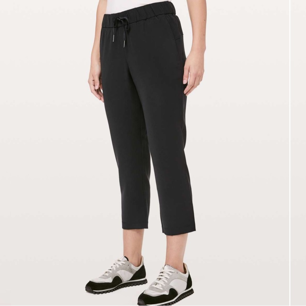 Lululemon On the Fly Crop *Woven